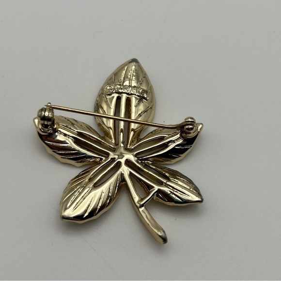 Set of Three Vintage Sarah Coventry Gold Tone Leaf Brooches Wreath Nature Trees - Picture 6 of 10